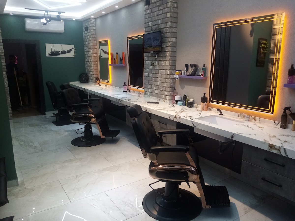 BERABERİM_İZZ — salondan bir kare