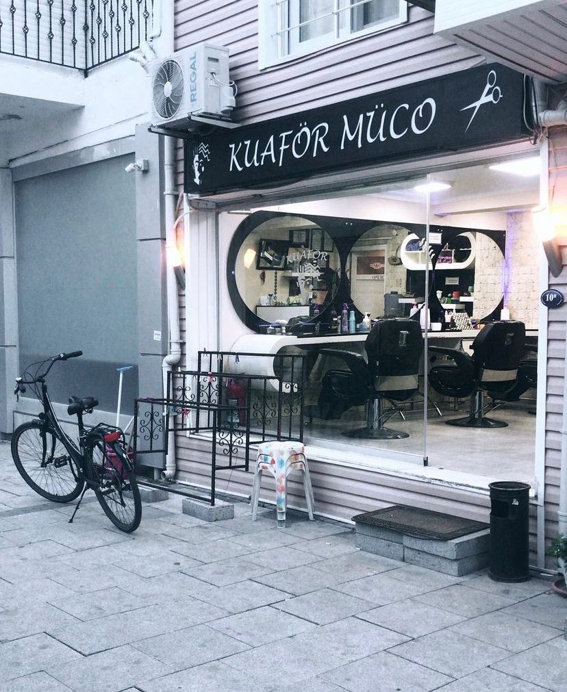Berber Muco Erkek Kuaförü Foça — salondan bir kare