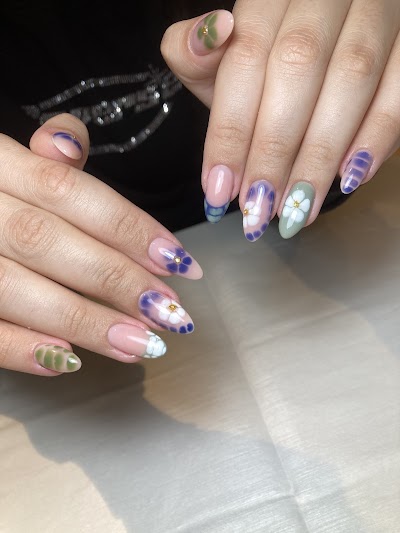 Nail Bar Elika — kare 2