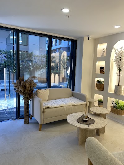 520 VIA STUDIO — kare 5