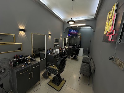 M4BARBER — kare 2