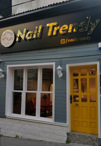 Nail Trendy — kare 4