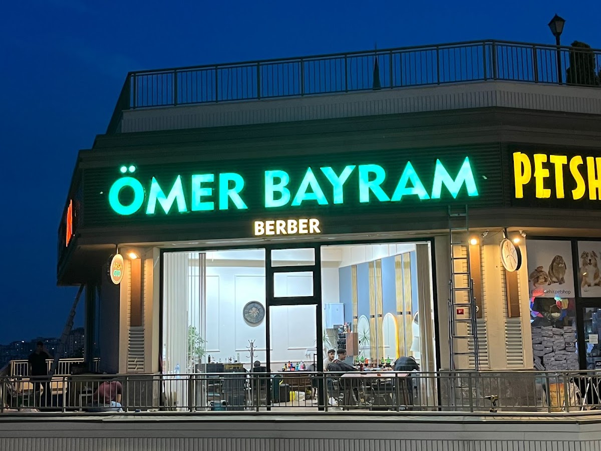 ÖMER BAYRAM BERBER — salondan bir kare