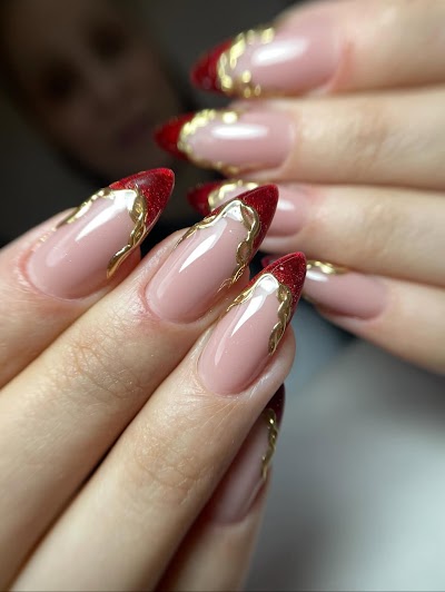 CB Hair & Nail studio — kare 5