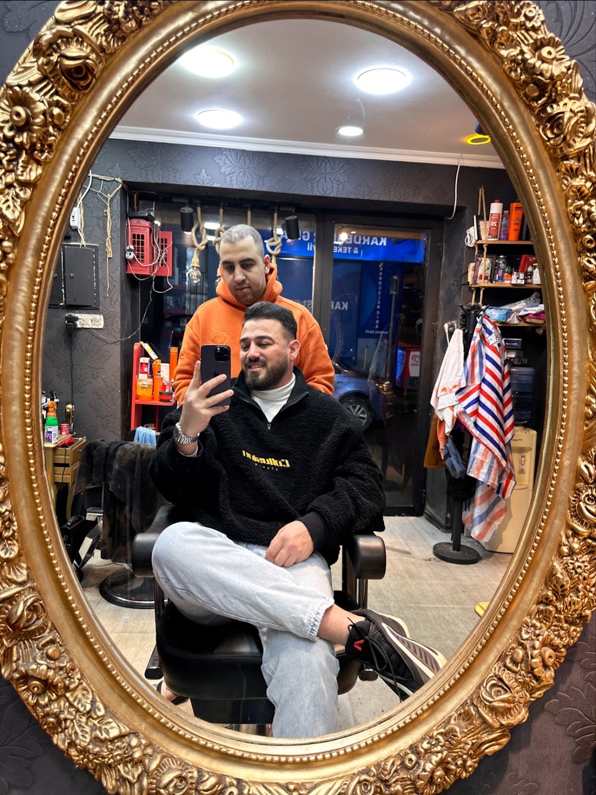 Sukker Barber - صالون حلاقةعربي ..Men barber — salondan bir kare