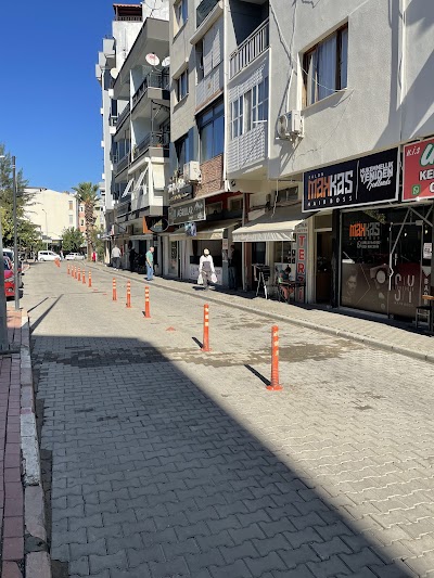 Makkas Erkek Kuaförü — kare 2
