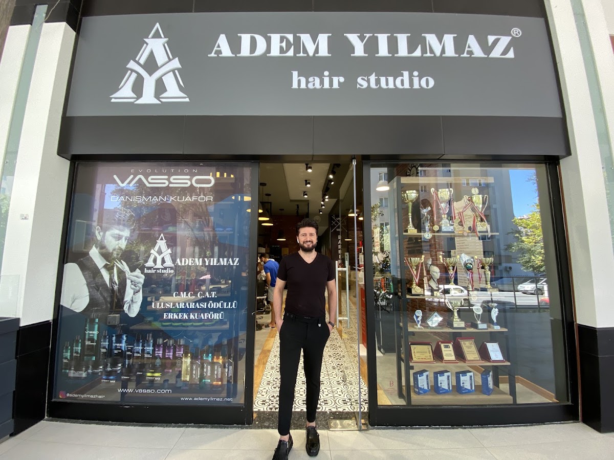 ADEM YILMAZ KUAFÖR BEYLİKDÜZÜ — salondan bir kare