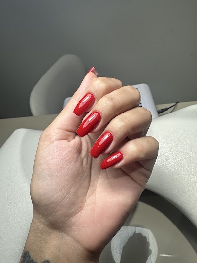 Mood Nails Beauty Studio — kare 4