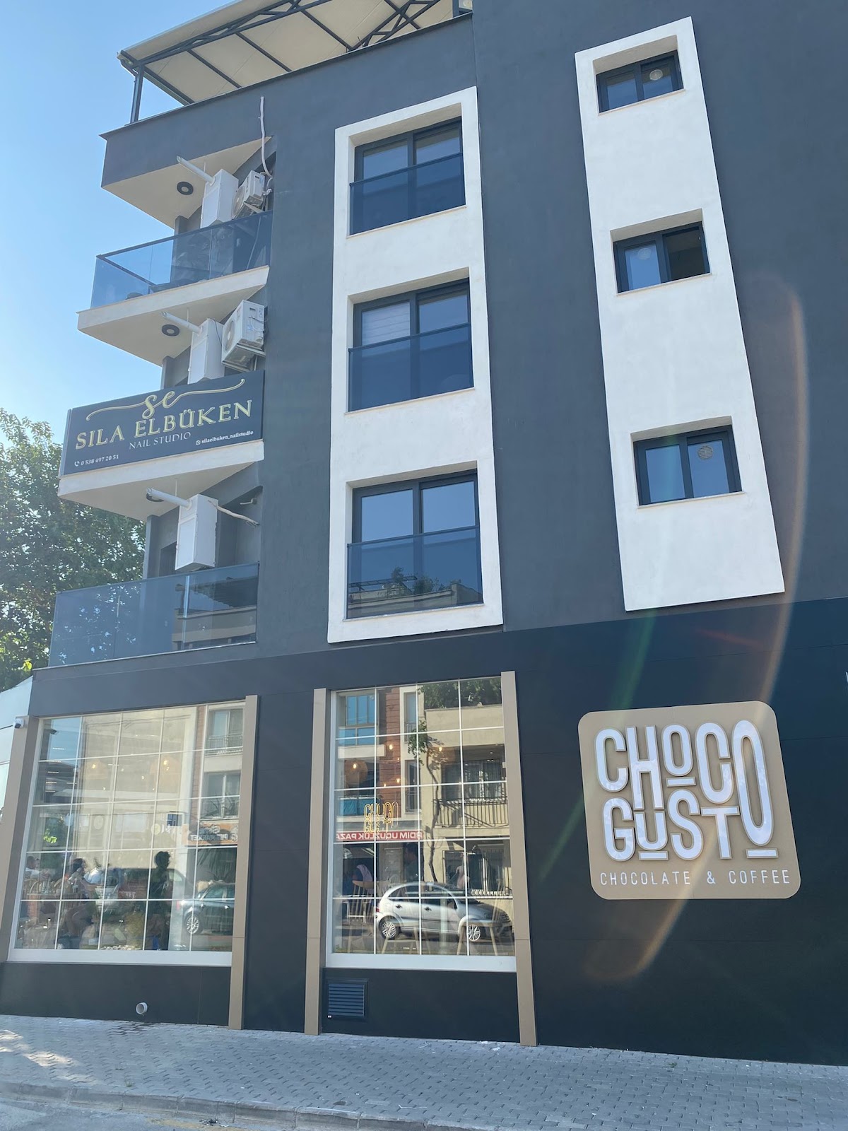 Esra Güldaş Beauty Studio — salondan bir kare