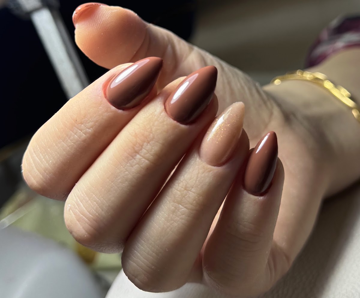 Melek nails & beauty — salondan bir kare