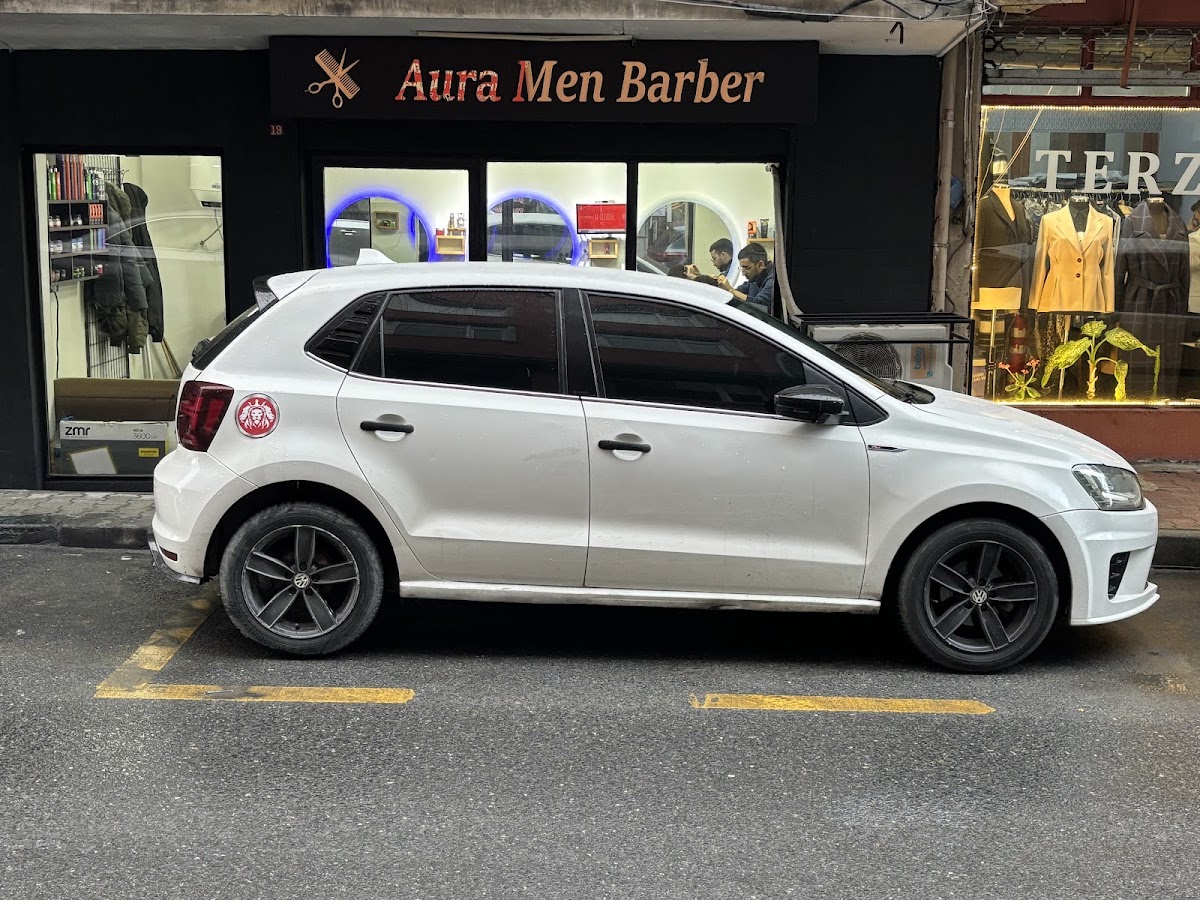 Aura Men Barber — salondan bir kare