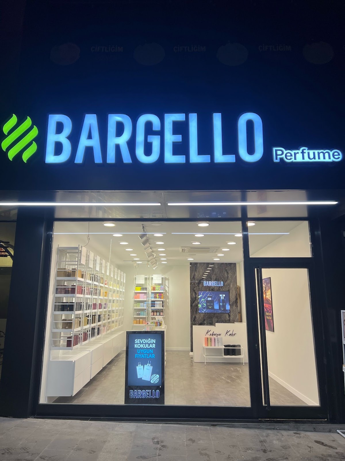 Bargello Perfume — salondan bir kare