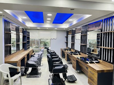 Saloon İhsan Oğuzlu / SİVEREK — kare 2