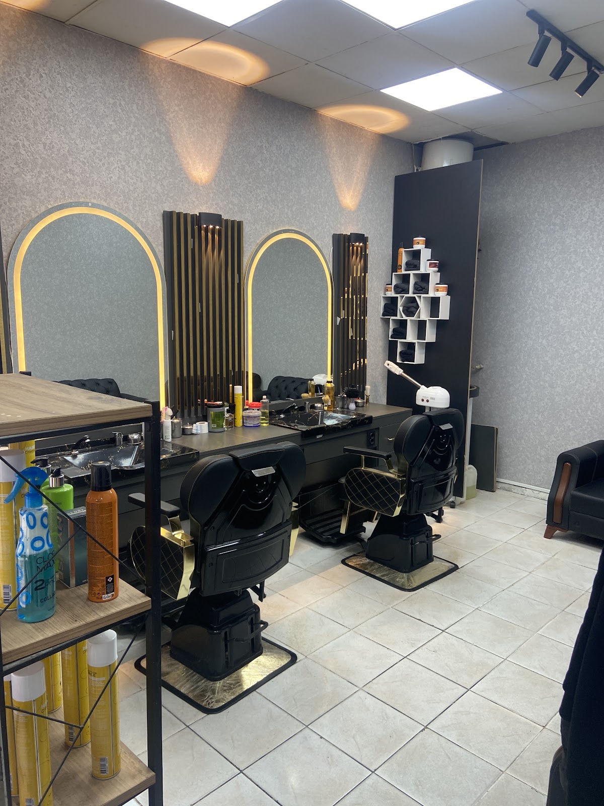 Boos barber studio — salondan bir kare